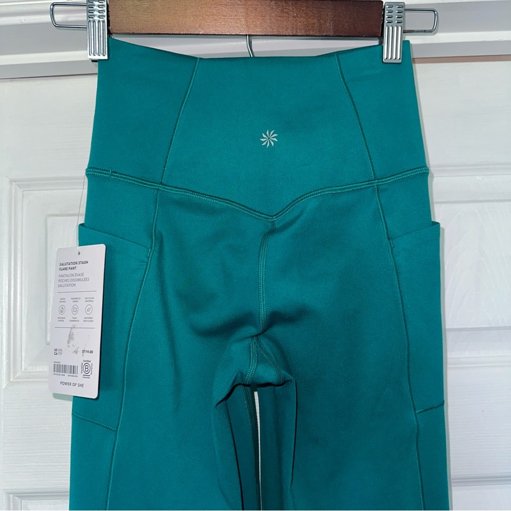 NWT Athleta Salutation Stash Flare Pants XXS Green - Picture 6 of 6